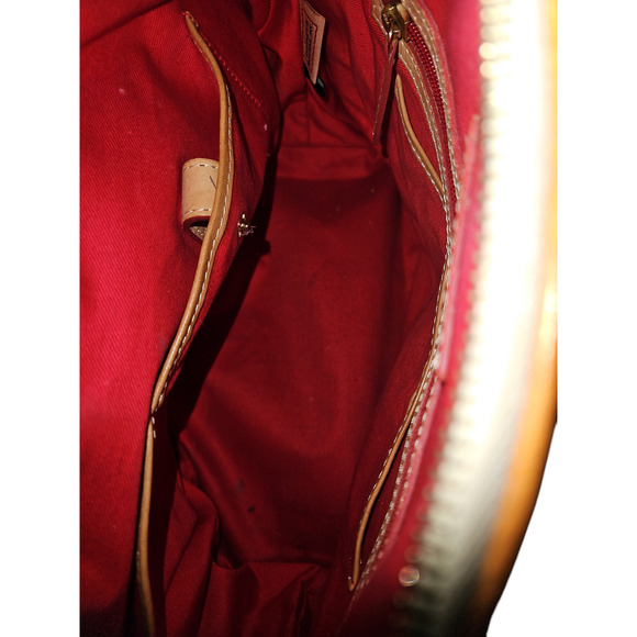 Dooney and Bourke Quilted Leather Handbag with COA - Picture 13 of 16